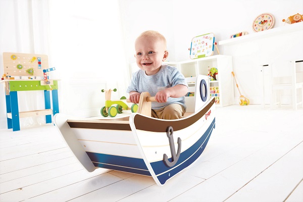 Hape Drevená hojdacia loďka